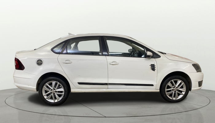 2018 Skoda Rapid STYLE 1.6 MPI AT, Petrol, Automatic, 68,232 km, Right Side View