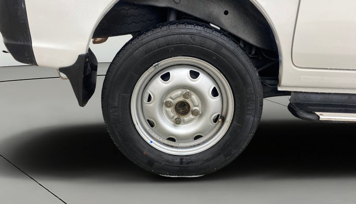2019 Maruti Eeco 5 STR WITH A/C+HTR CNG, CNG, Manual, 51,817 km, Right Rear Wheel