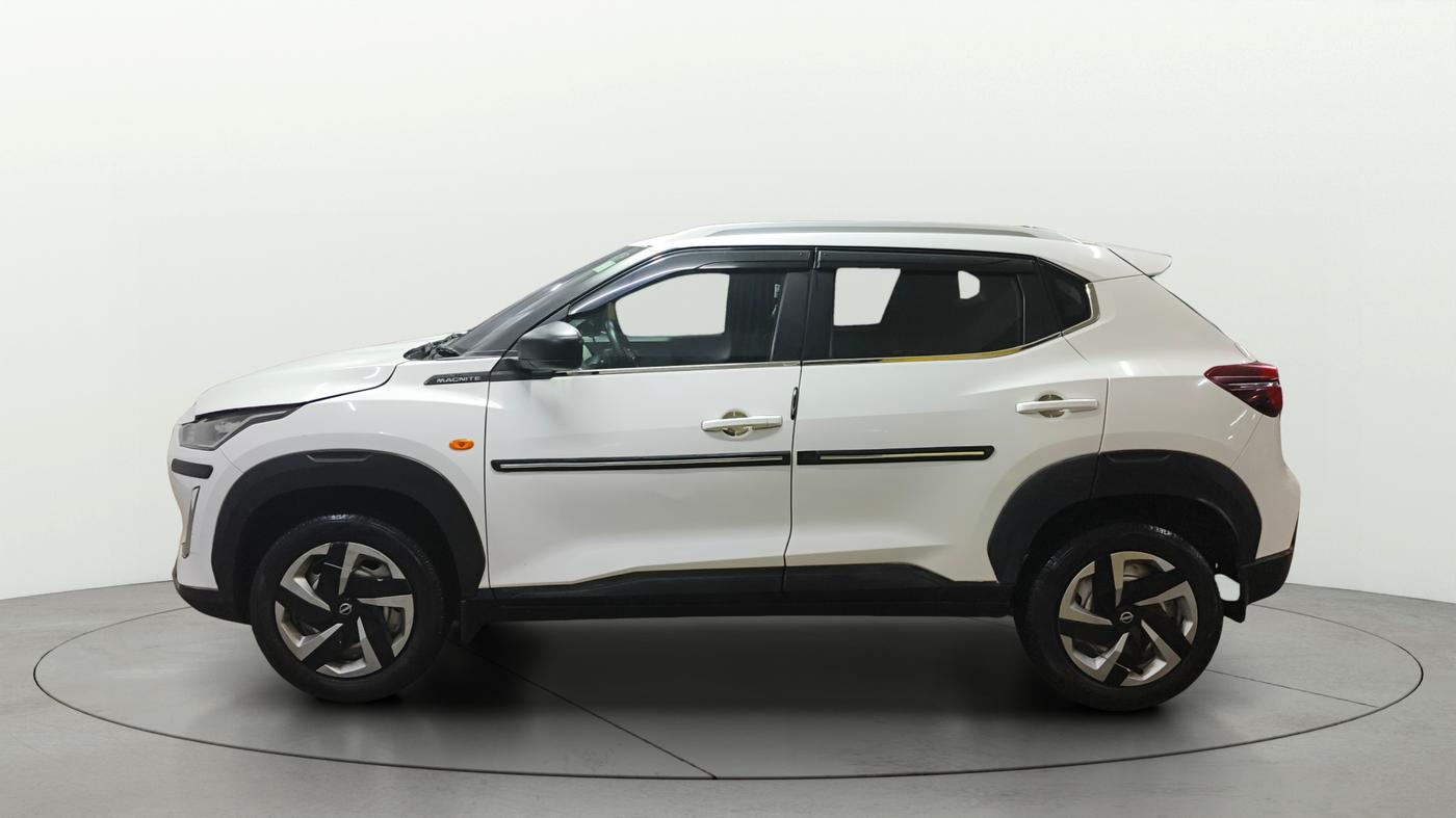2023 Nissan MAGNITE XE, Petrol, Manual, 40,924 km, Left Side