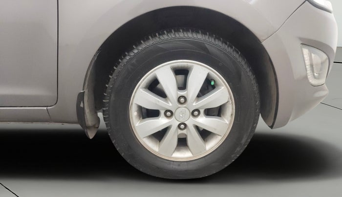 2013 Hyundai i20 SPORTZ 1.2, Petrol, Manual, 93,402 km, Right Front Wheel