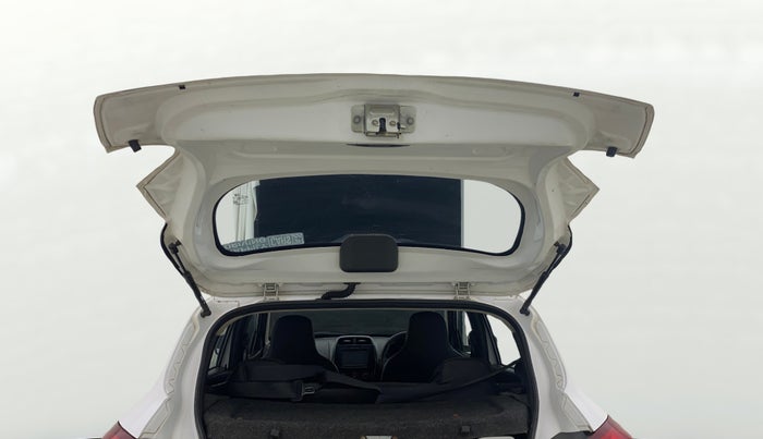 2017 Renault Kwid RXT 1.0 AMT (O), Petrol, Automatic, 20,728 km, Boot Door Open