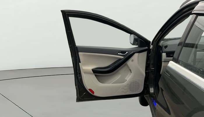 2020 Tata NEXON XZ PLUS (O) PETROL, Petrol, Manual, 58,383 km, LHS Front Door