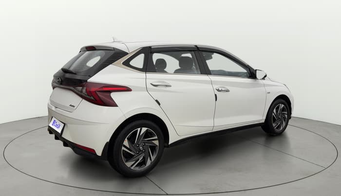 2022 Hyundai NEW I20 ASTA (O) 1.2 AT, Petrol, Automatic, 34,118 km, Right Back Diagonal
