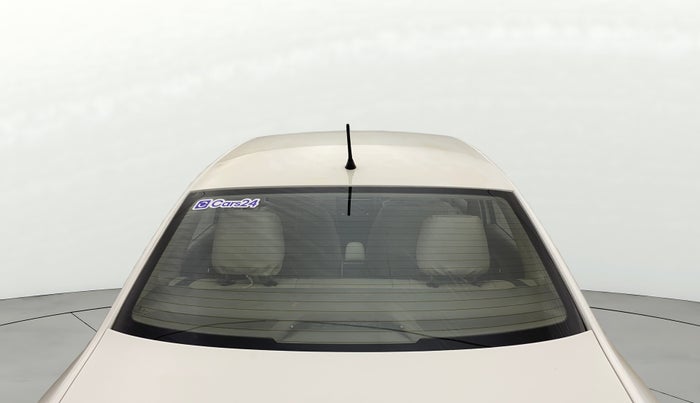 2014 Skoda Rapid AMBITION 1.6 MPI MT PLUS, Petrol, Manual, 1,04,953 km, Rear Windshield