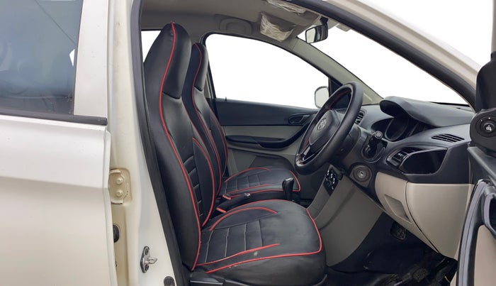 2018 Tata Tiago XT PETROL, CNG, Manual, 77,971 km, Right Side Front Door Cabin