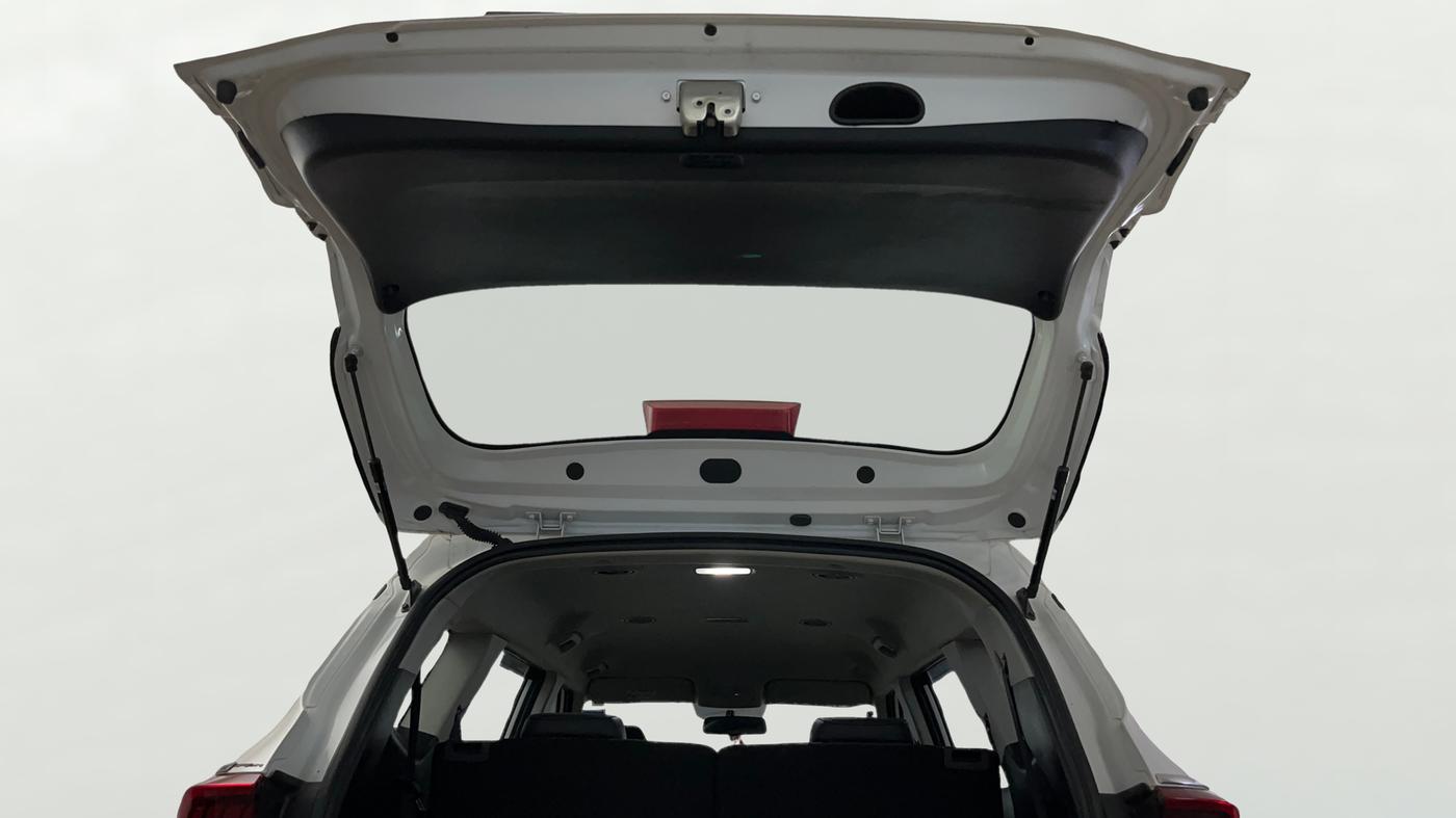 2023 KIA CARENS PREMIUM 1.5 PETROL 7 STR, Petrol, Manual, 16,806 km, Boot Door Open