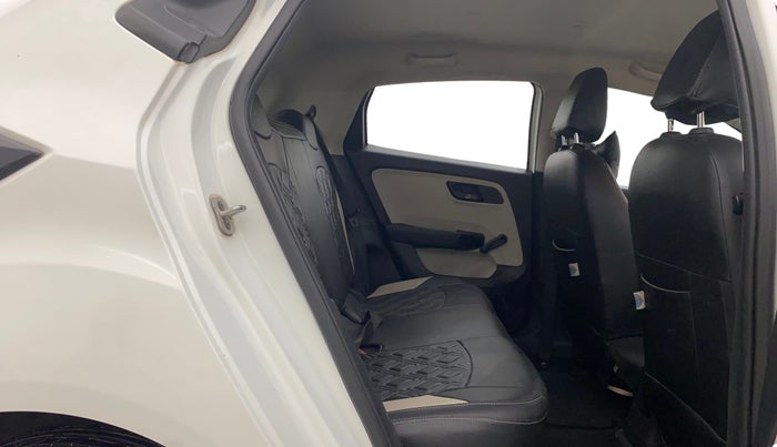 2021 Tata ALTROZ XE PETROL, CNG, Manual, 86,134 km, Right Side Rear Door Cabin