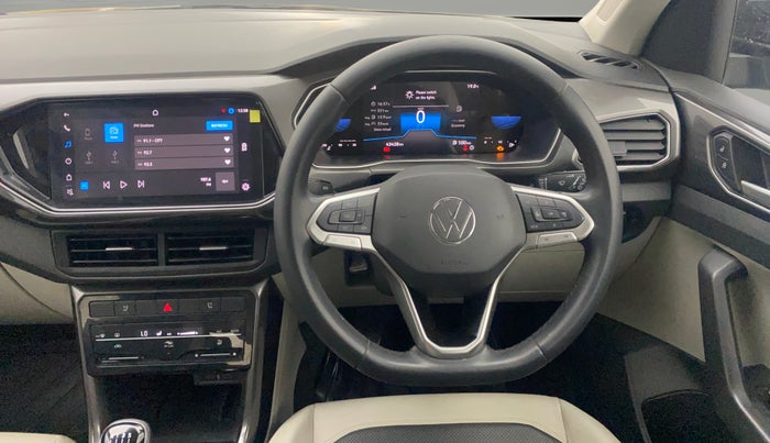 2022 Volkswagen TAIGUN TOPLINE 1.0 TSI MT, Petrol, Manual, 43,385 km, Steering Wheel Close Up