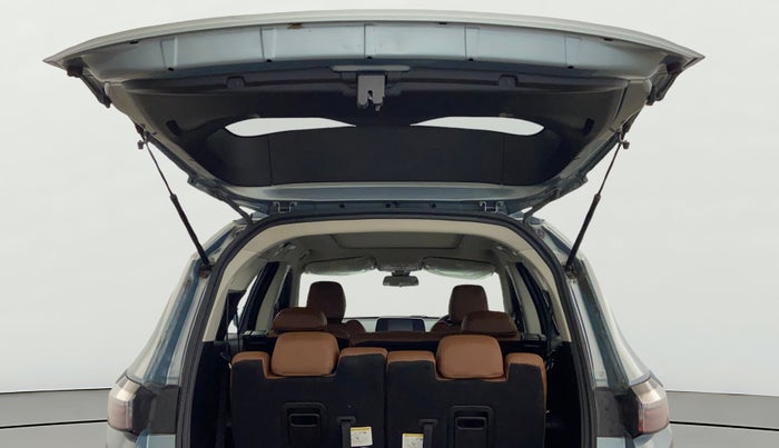2022 Tata Safari XT PLUS, Diesel, Manual, 39,402 km, Boot Door Open