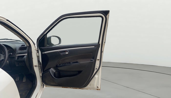 2013 Maruti Swift VDI, Diesel, Manual, 91,200 km, RHS Front Door