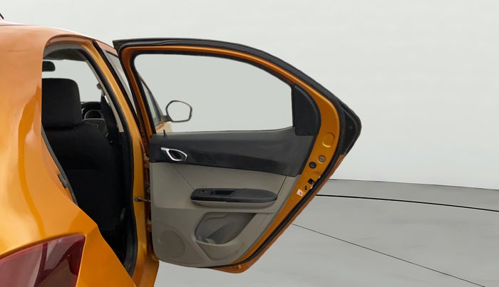 2016 Tata Tiago XZ DIESEL, Diesel, Manual, 77,558 km, RHS Rear Door