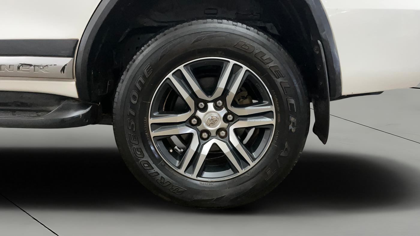 2018 Toyota Fortuner 2.8 4X2 MT, Diesel, Manual, 88,392 km, Left Rear Wheel