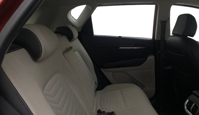2020 KIA SONET HTX 1.0 IMT, Petrol, Manual, 27,626 km, Right Side Rear Door Cabin