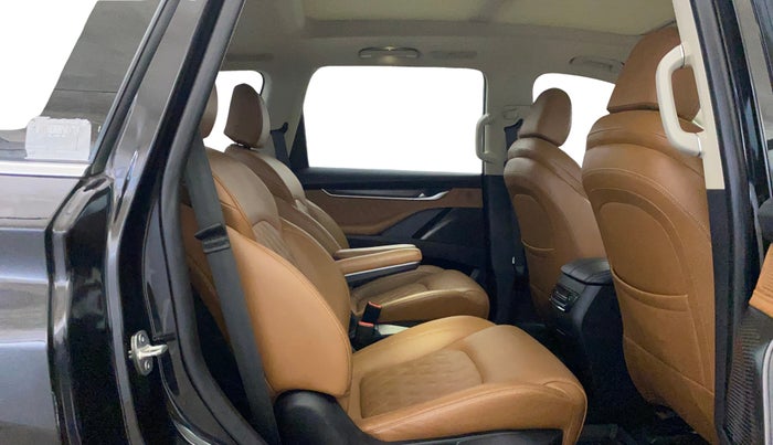 2023 MG GLOSTER SAVVY 6 STR 2.0 TWIN TURBO 4WD, Diesel, Automatic, 71,018 km, Right Side Rear Door Cabin