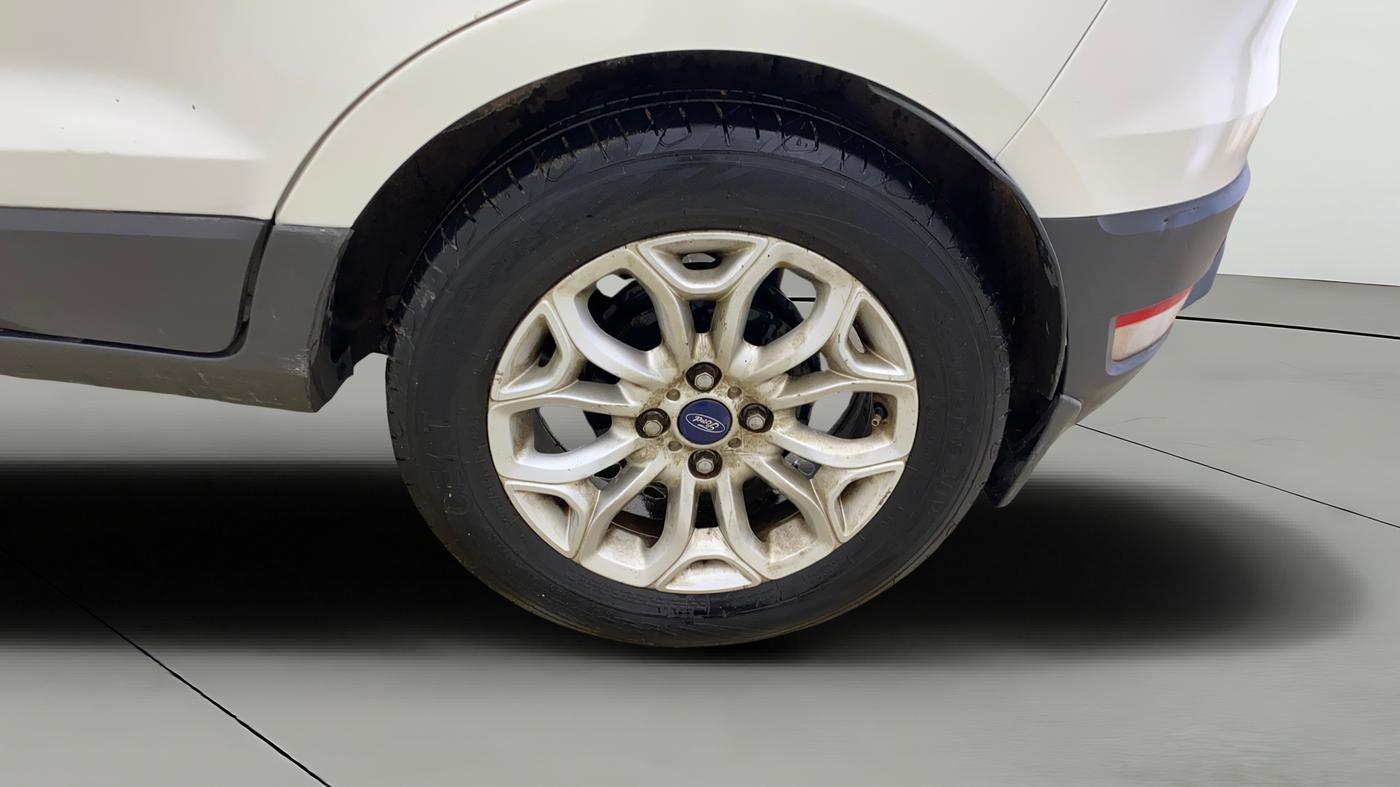 2014 Ford Ecosport TITANIUM 1.5L PETROL AT, CNG, Automatic, 1,21,732 km, Left Rear Wheel