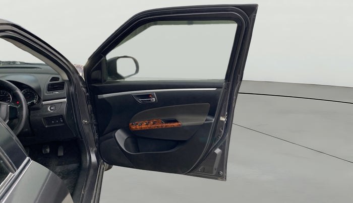 2017 Maruti Swift ZXI, Petrol, Manual, 59,813 km, RHS Front Door