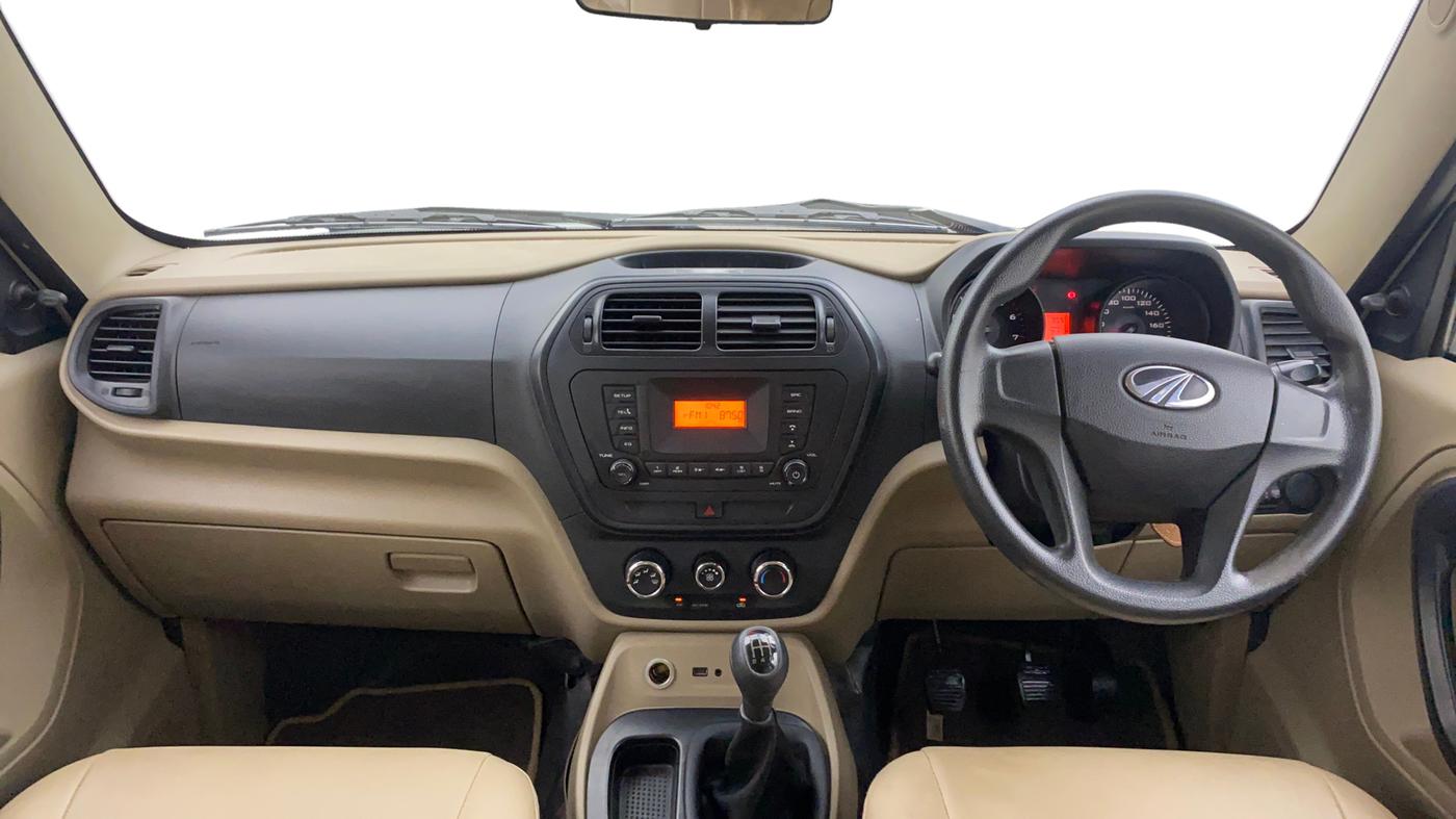2019 Mahindra TUV300 T6 PLUS, Diesel, Manual, 66,090 km, Dashboard