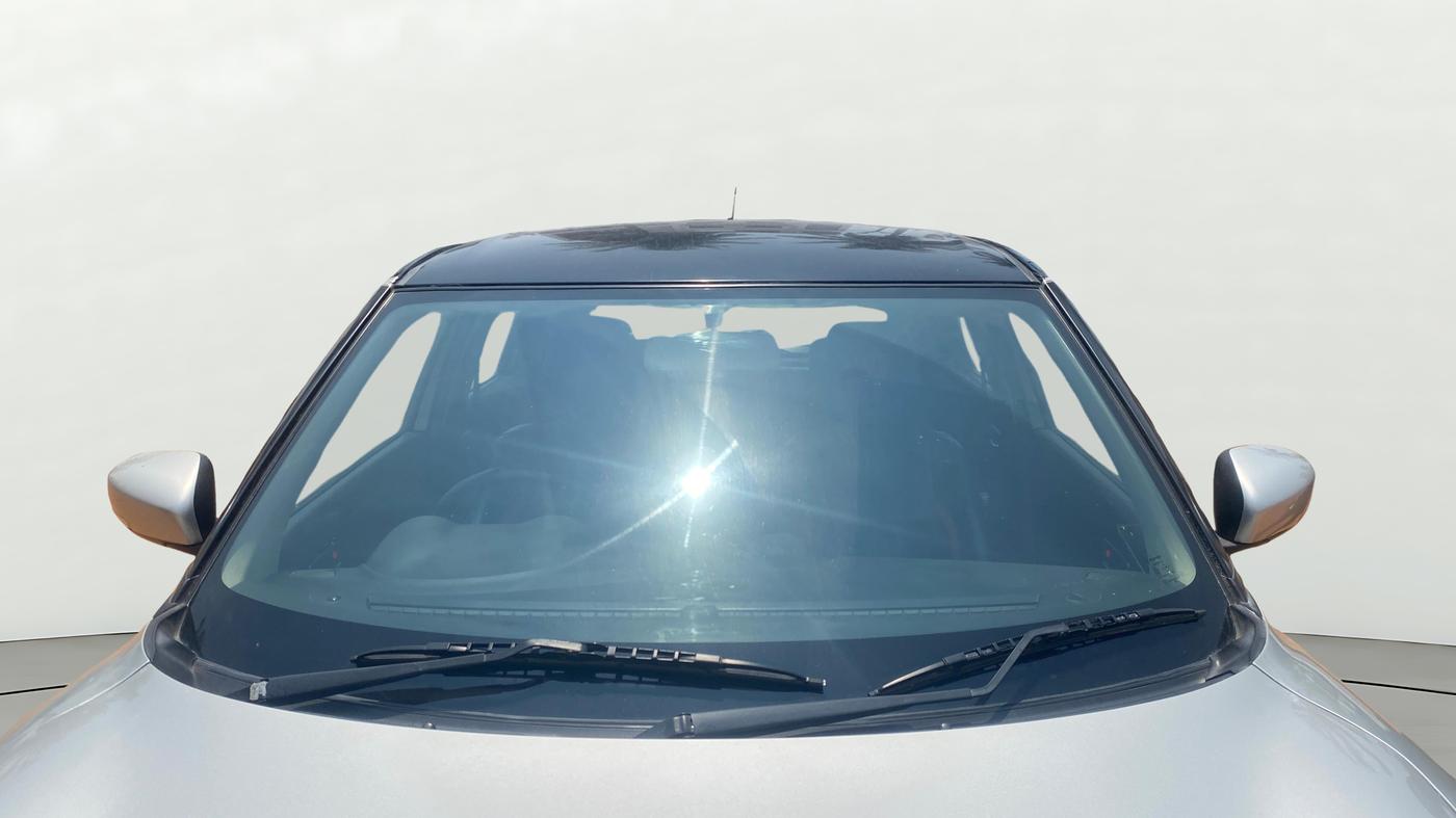 2018 Maruti Swift ZXI, Petrol, Manual, 60,408 km, Front Windshield