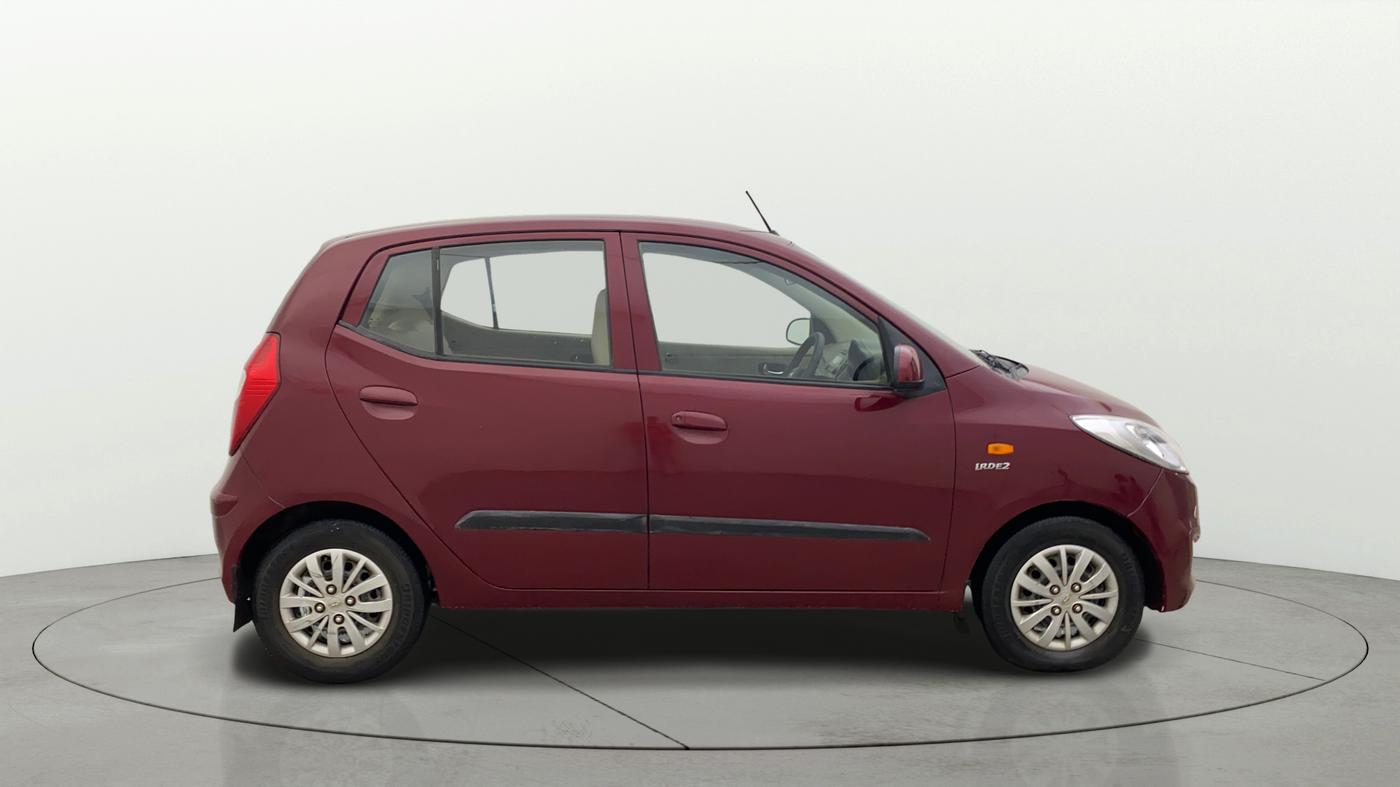 2016 Hyundai i10 SPORTZ 1.2, Petrol, Manual, 43,257 km, Right Side View