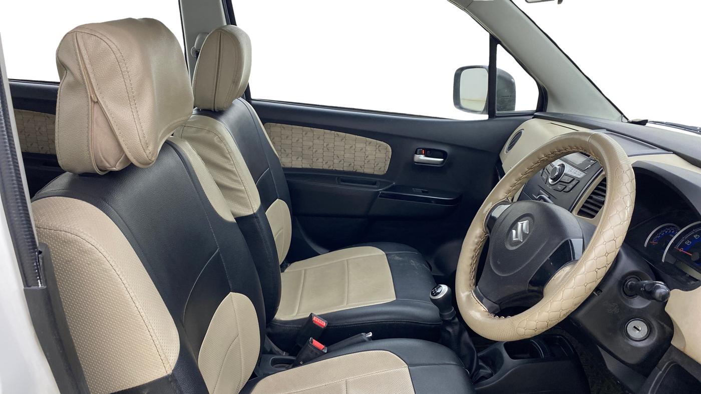 2017 Maruti Wagon R 1.0 VXI, Petrol, Manual, 43,476 km, Right Side Front Door Cabin