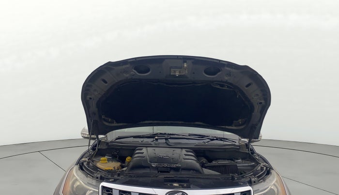 2014 Mahindra XUV500 W8, Diesel, Manual, 71,221 km, Open Bonet