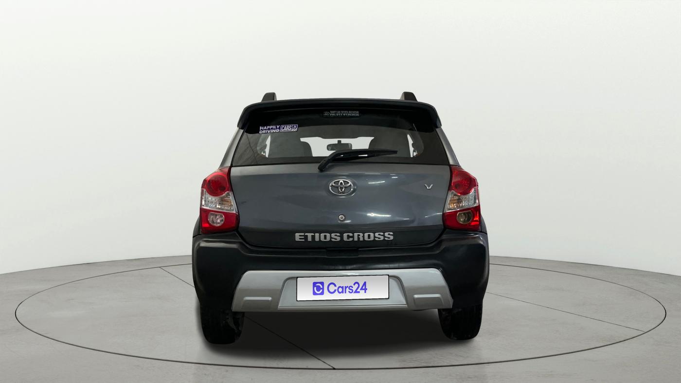 2014 Toyota Etios CROSS 1.5 V, Petrol, Manual, 66,631 km, Back/Rear