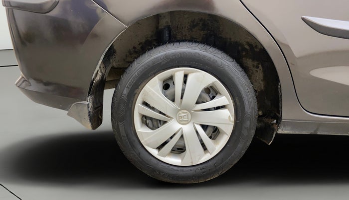 2018 Honda Amaze 1.5L I-DTEC S, Diesel, Manual, 1,28,066 km, Right Rear Wheel