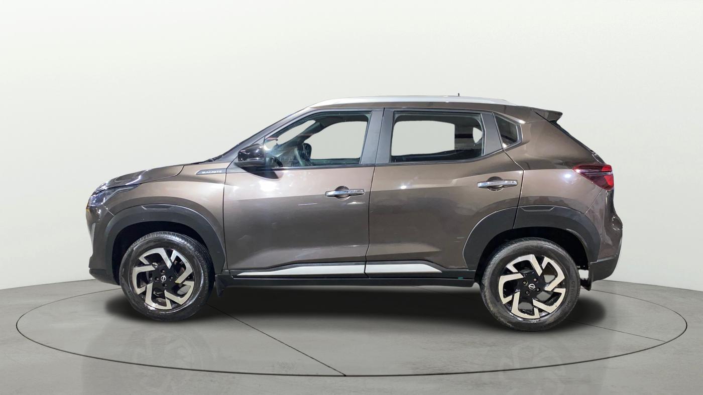 2023 Nissan MAGNITE XV MT, Petrol, Manual, 17,335 km, Left Side