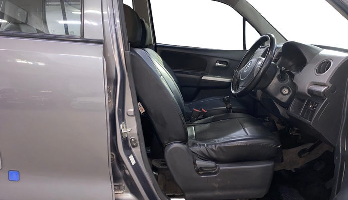 2012 Maruti Wagon R 1.0 LXI, Petrol, Manual, 84,139 km, Right Side Front Door Cabin