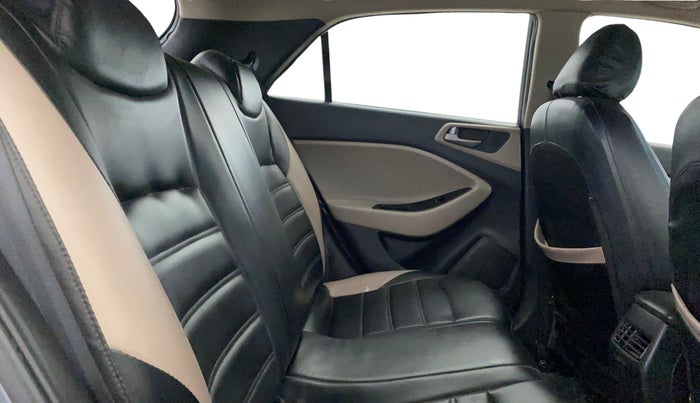 2015 Hyundai Elite i20 SPORTZ 1.2, Petrol, Manual, 55,040 km, Right Side Rear Door Cabin