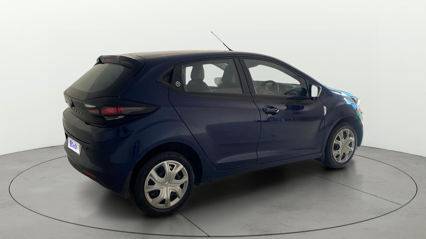 2023 Tata ALTROZ XM PLUS PETROL, CNG, Manual, 28,172 km, Right Back Diagonal