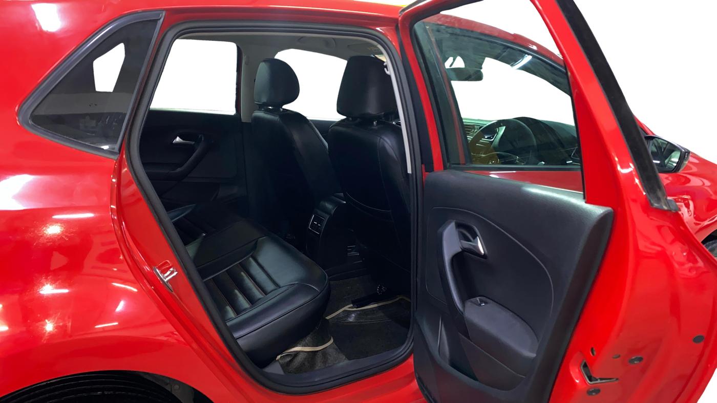 2022 Volkswagen Polo HIGHLINE PLUS 1.0L TSI, Petrol, Manual, 25,826 km, Right Side Rear Door Cabin