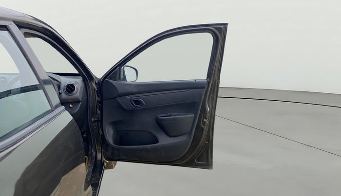 2018 Renault Kwid RXT 1.0, CNG, Manual, 57,393 km, RHS Front Door