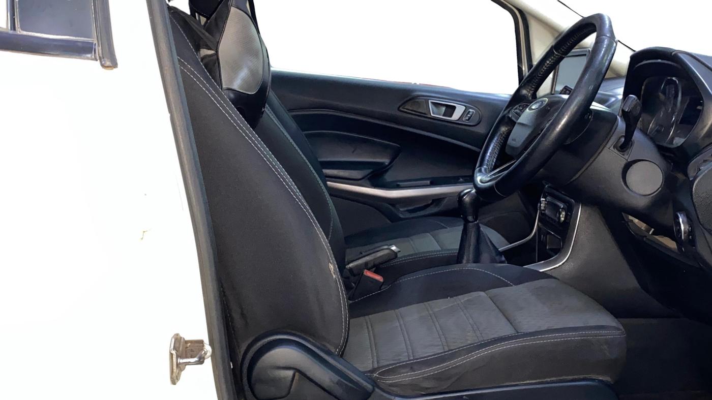 2019 Ford Ecosport TITANIUM 1.5L DIESEL, Diesel, Manual, 1,45,483 km, Right Side Front Door Cabin