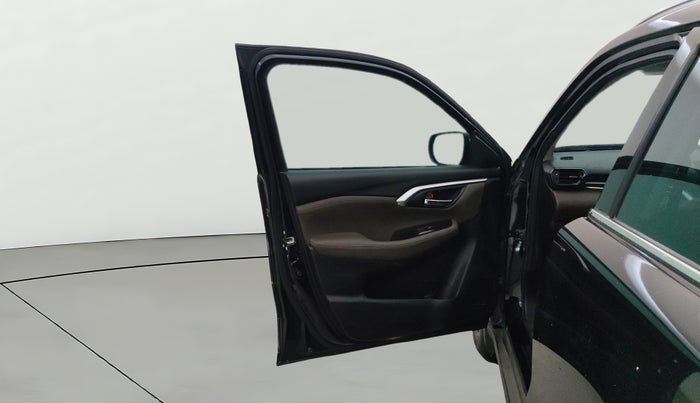 2023 Toyota URBAN CRUISER HYRYDER V HYBRID, Hybrid, Automatic, 89,766 km, LHS Front Door