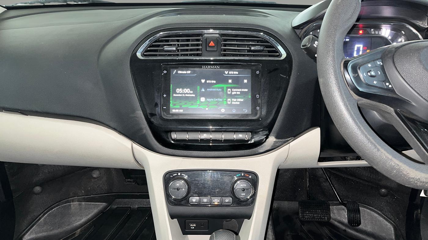 2022 Tata Tiago XZA PLUS PETROL, Petrol, Automatic, 49,582 km, Air Conditioner
