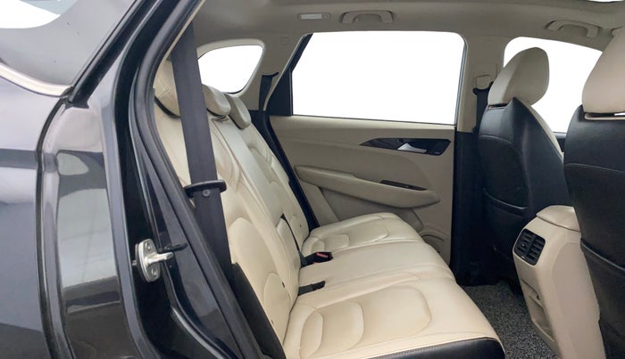 2021 MG HECTOR SHARP 2.0 DIESEL, Diesel, Manual, 87,987 km, Right Side Rear Door Cabin