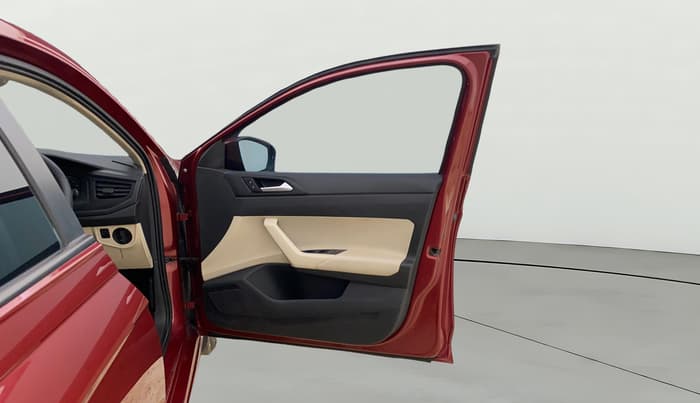 2022 Volkswagen VIRTUS COMFORTLINE TSI 1.0 MT, Petrol, Manual, 25,625 km, RHS Front Door