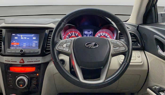 2022 Mahindra XUV300 W8 (O) 1.2 PETROL AMT, Petrol, Automatic, 47,445 km, Steering Wheel Close Up