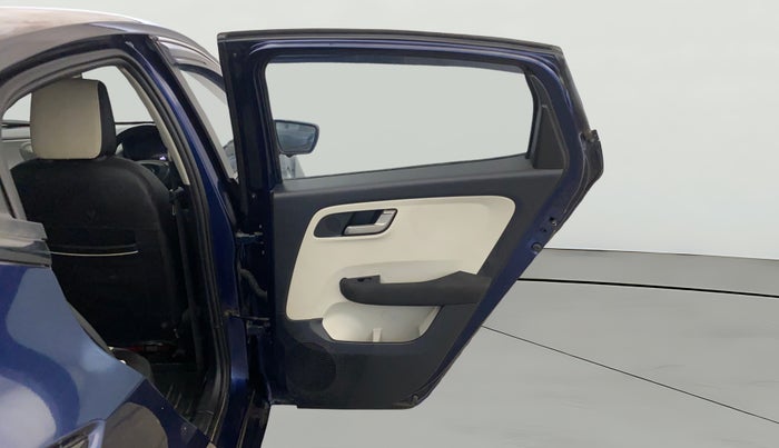 2023 Tata ALTROZ XZ PLUS SUNROOF CNG, CNG, Manual, 25,653 km, RHS Rear Door