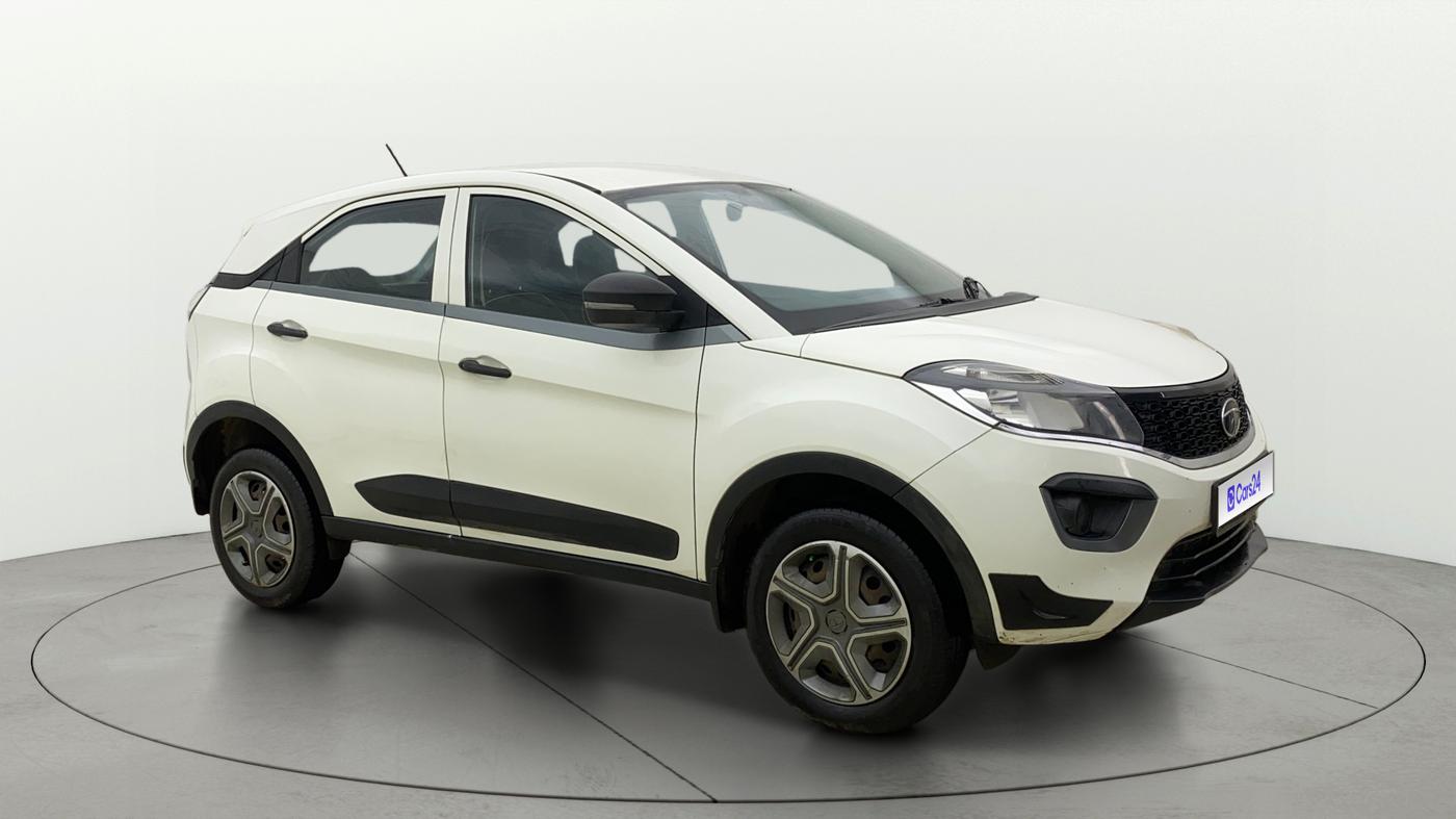 2018 Tata NEXON XM PETROL, Petrol, Manual, 42,094 km, Right Front Diagonal