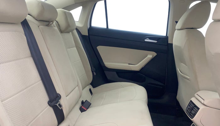 2022 Volkswagen VIRTUS HIGHLINE TSI 1.0 MT, Petrol, Manual, 61,366 km, Right Side Rear Door Cabin