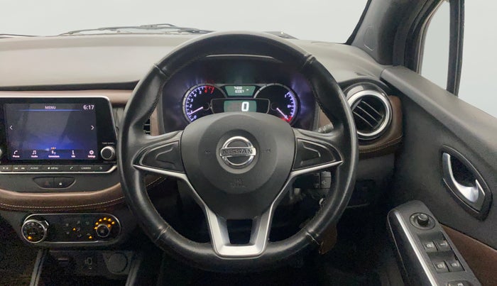 2019 Nissan Kicks XL 1.5, Petrol, Manual, 74,606 km, Steering Wheel Close Up