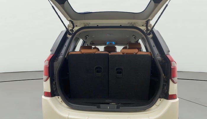 2020 Mahindra XUV500 W7 AT, Diesel, Automatic, 73,825 km, Boot Open Zoomed View