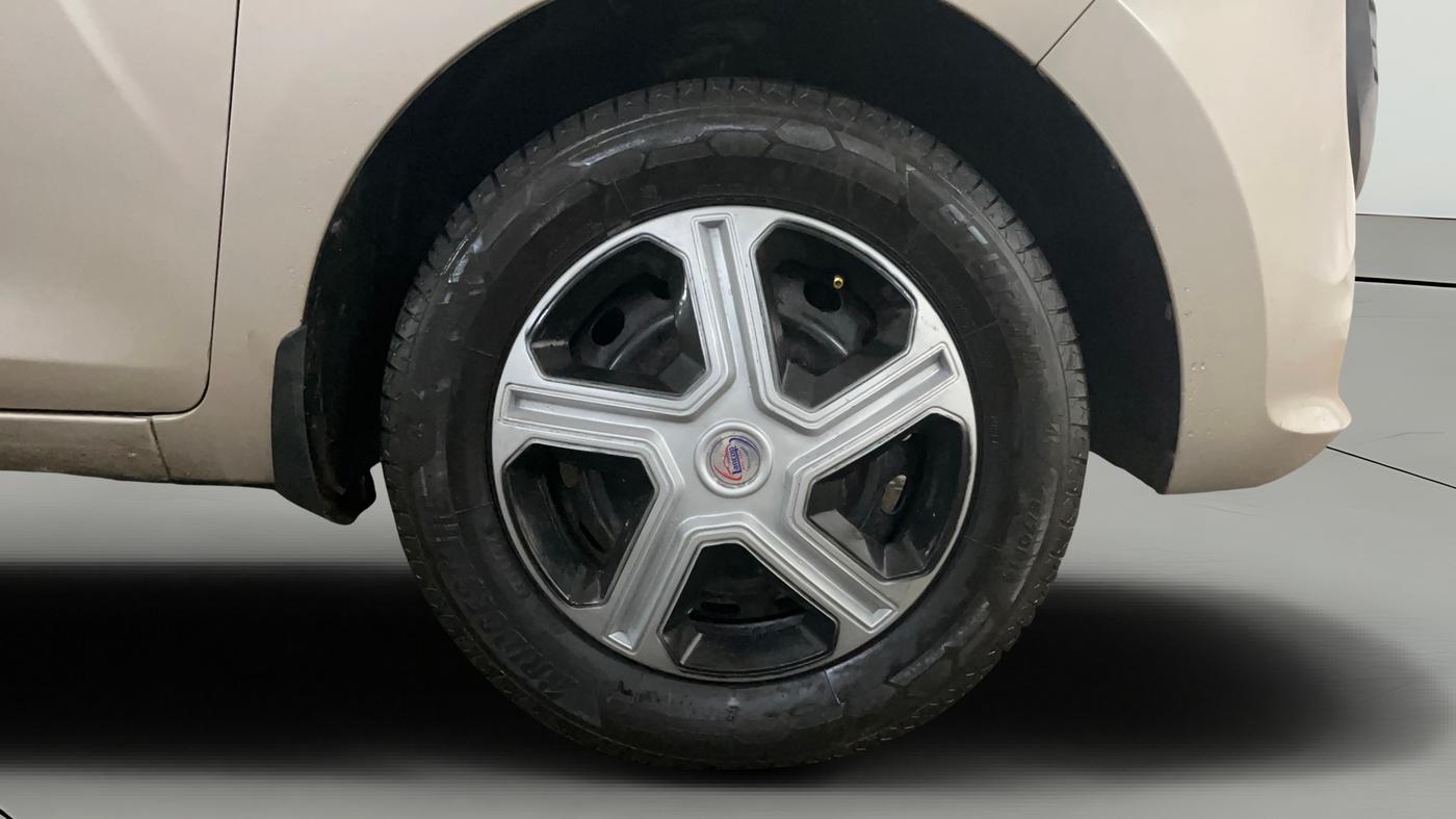 2019 Hyundai NEW SANTRO ERA, CNG, Manual, 60,095 km, Right Front Wheel