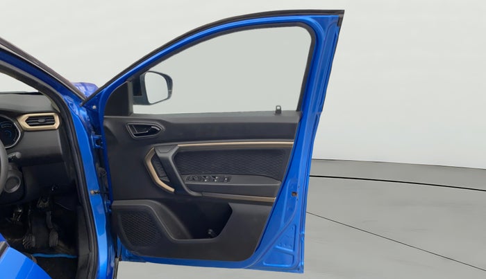 2022 Renault Kiger RXT (O) AMT DUAL TONE, Petrol, Automatic, 29,013 km, RHS Front Door