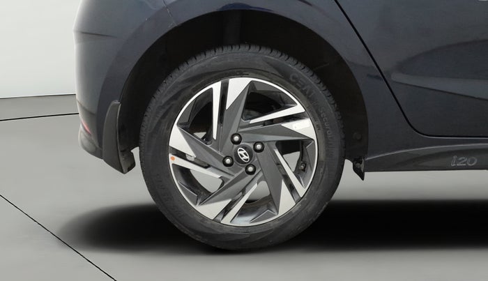 2022 Hyundai NEW I20 ASTA (O) 1.0 TURBO GDI DCT, Petrol, Automatic, 33,215 km, Right Rear Wheel