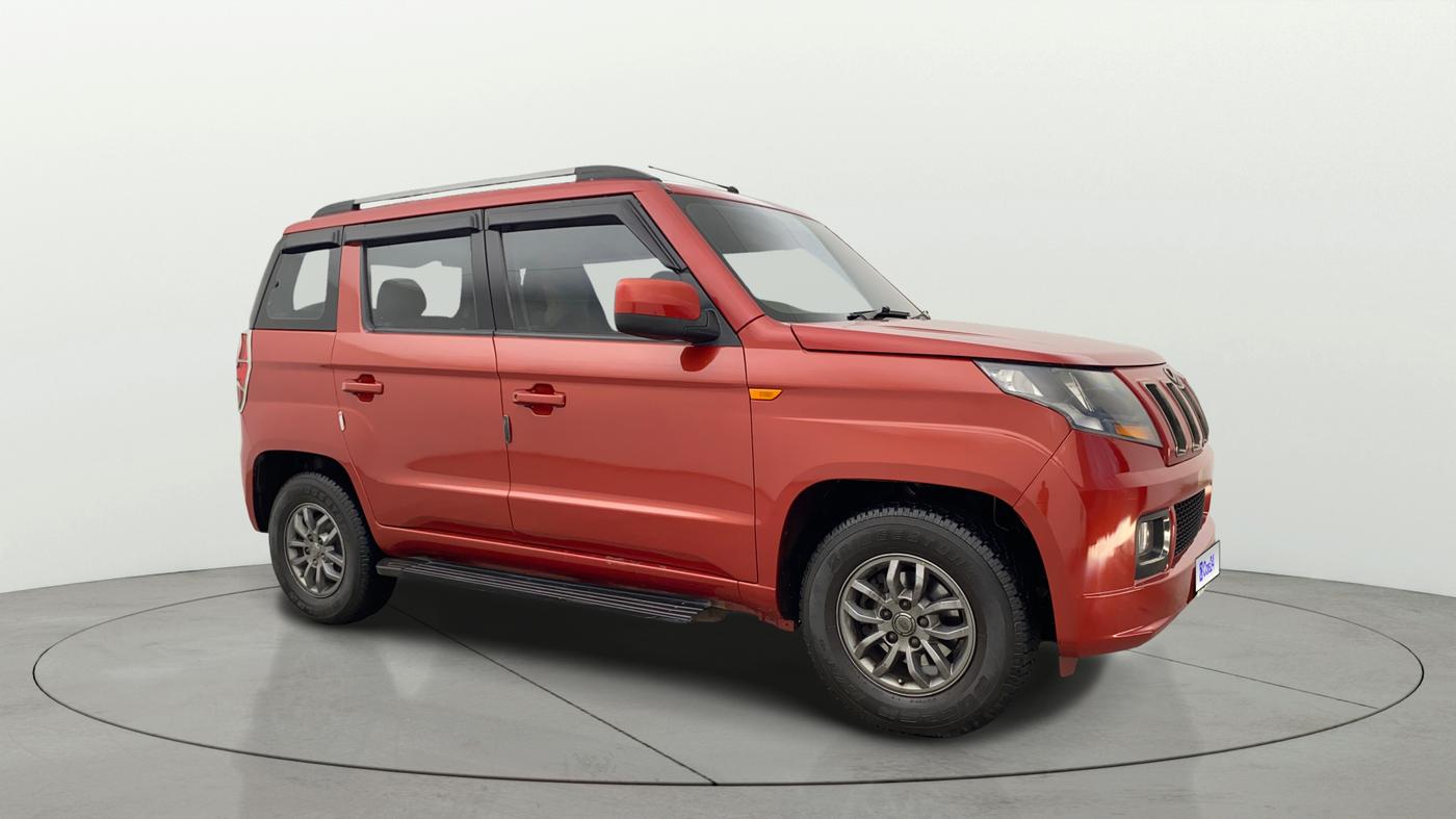 2018 Mahindra TUV300 T10, Diesel, Manual, 74,032 km, Right Front Diagonal