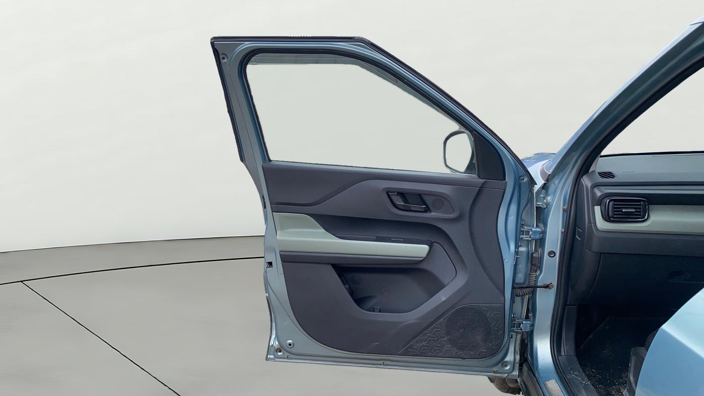 2023 Tata PUNCH ADVENTURE AMT, CNG, Automatic, 26,328 km, LHS Front Door