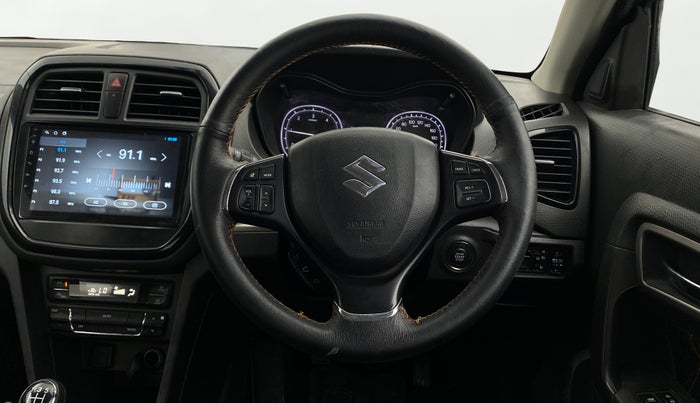 2016 Maruti Vitara Brezza ZDI PLUS, Diesel, Manual, 83,320 km, Steering Wheel Close Up